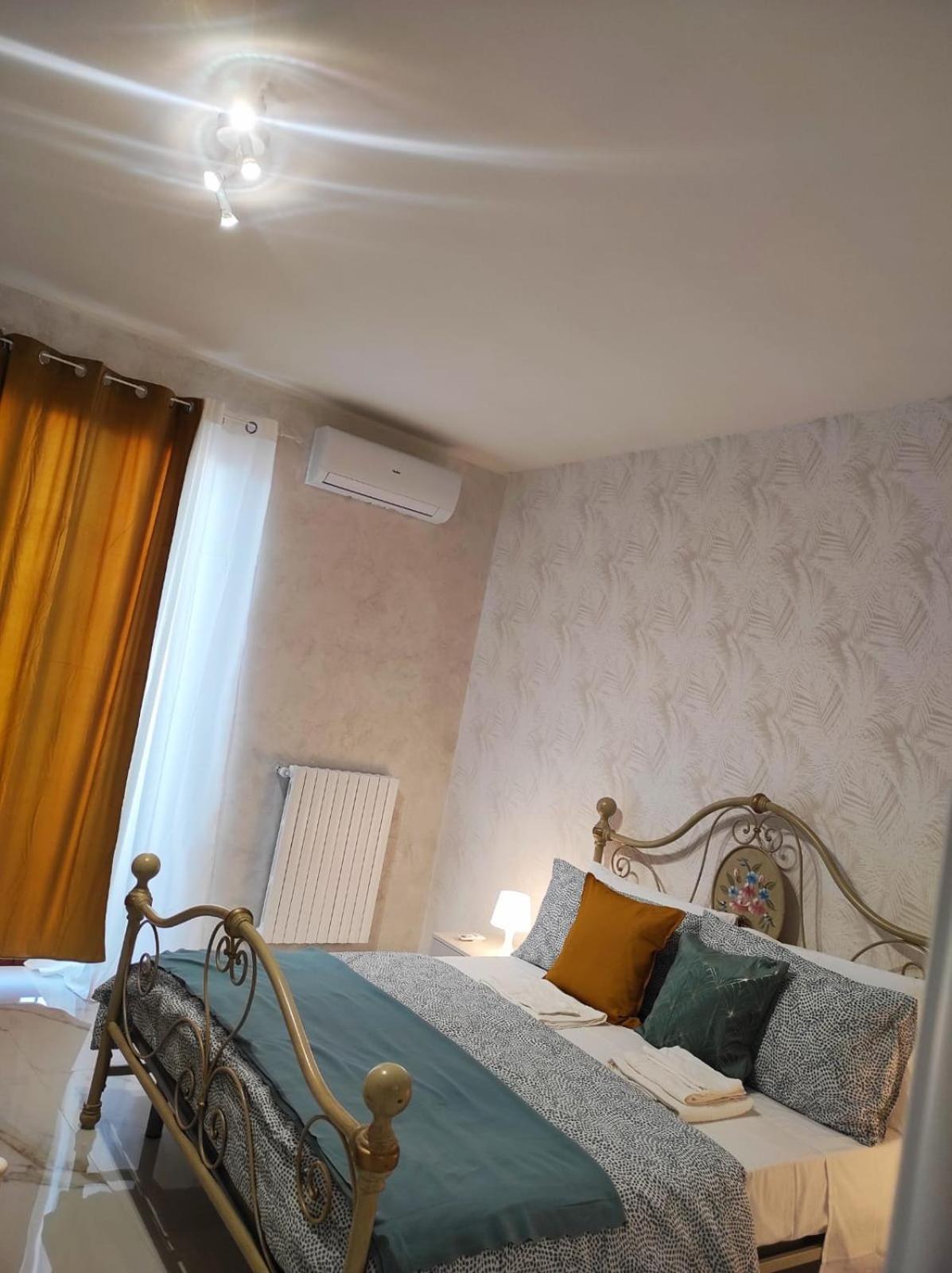 Palazzo In Corte - Nel Cuore Di Бари Екстериор снимка
